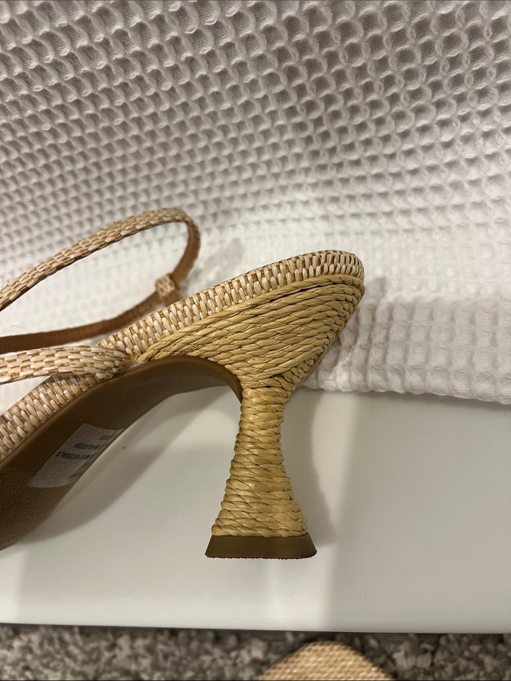Dolce Vita Beige Woven Strappy Sandals with Gold Accent - Picture 4 of 6